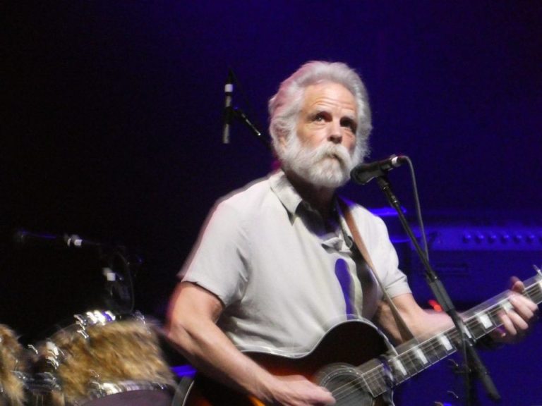 Bob Weir Net Worth 2021, Age, Wife, Height, Weight, Bio & Wiki