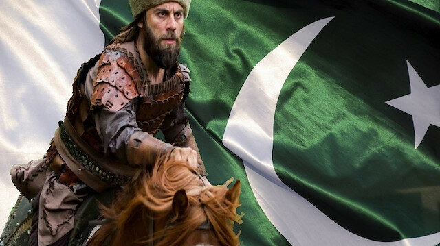 Leading Actor in Ertugrul Ghazi Drama Arrived in Pakistan for the First Time