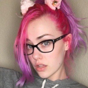 Clara (Youtube Star) Wiki, Age, Biography, Boyfriend, Family and More Photo